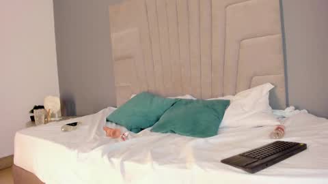 mia_smith_x online show from March 5, 11:05 pm