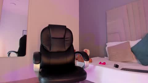 mia_smith_x online show from September 9, 8:31 pm