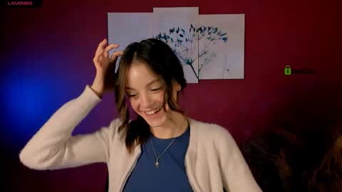 mia_starrr_ online show from December 2, 9:40 am