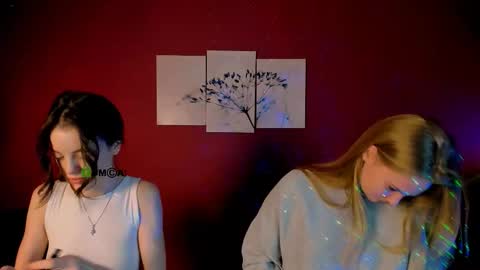 mia_starrr_ online show from December 3, 10:05 am