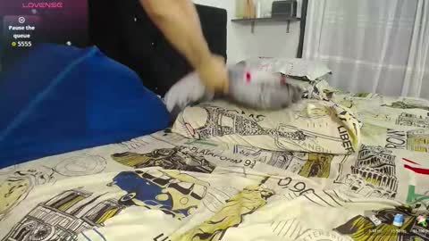 Mia online show from December 1, 4:38 pm