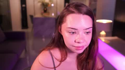 VixenMia online show from October 17, 4:27 am