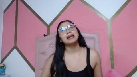 Mia online show from January 6, 5:28 pm