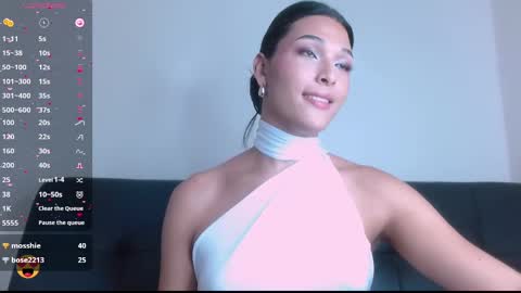 Mia online show from February 18, 5:42 pm