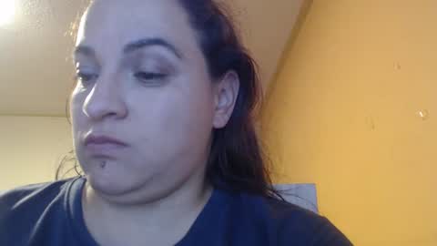 Snapshot of miaabrownn chatting on February 19, 2:23 am MIA online show from February 19, 2:23 am