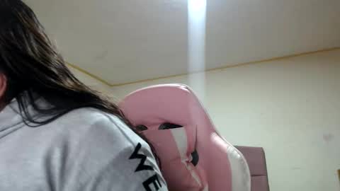 Snapshot of miaabrownn chatting on September 23, 2:16 am MIA online show from September 23, 2:16 am