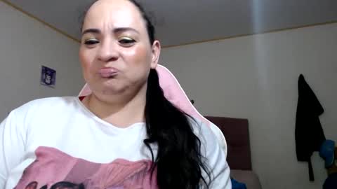 Snapshot of miaabrownn chatting on September 9, 9:37 pm MIA online show from September 9, 9:37 pm