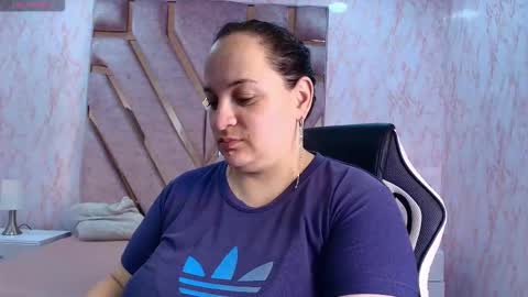 Im Miss Mia online show from December 13, 8:37 pm