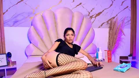 MiaayHero online show from April 18, 7:58 pm