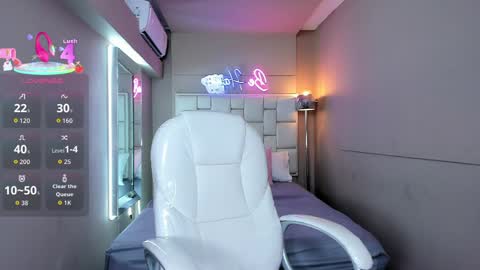 Mia Camille online show from April 9, 6:02 pm