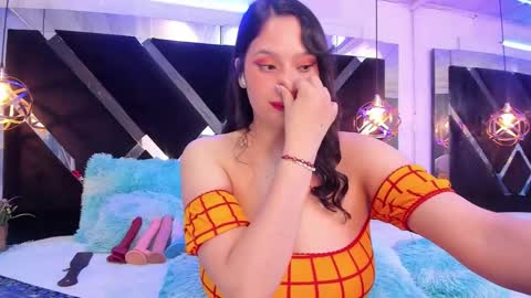 Mia online show from March 12, 2:59 am