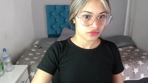 miacumgirl online show from April 20, 12:19 pm