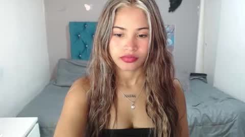 miacumgirl online show from March 25, 12:34 pm