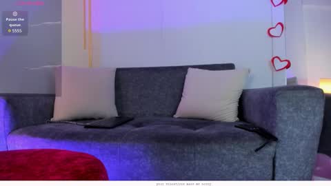 Mia online show from February 17, 3:05 am