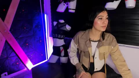 miafox_03 online show from February 6, 2:42 pm