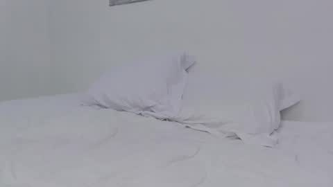 Ms Mia  Owner Of  Your Mind online show from January 31, 3:30 am