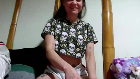 Mia  Sam online show from April 18, 12:01 am