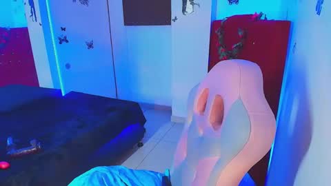 MIA VELEZ online show from October 3, 4:43 am