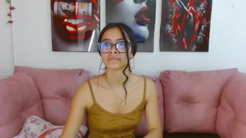 miahotcs online show from April 18, 4:09 pm