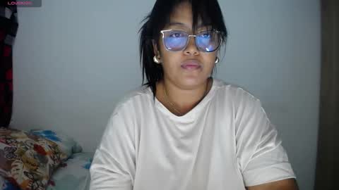 miajoseph_ online show from November 4, 4:25 am