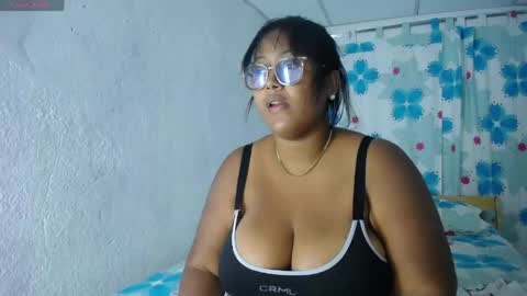 miajoseph_ online show from April 16, 3:06 am