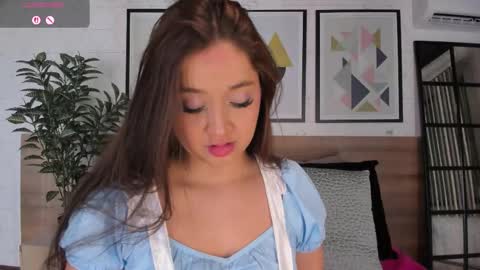 Mia  online show from October 31, 3:40 am