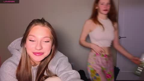 milanaaaa online show from February 5, 6:59 pm