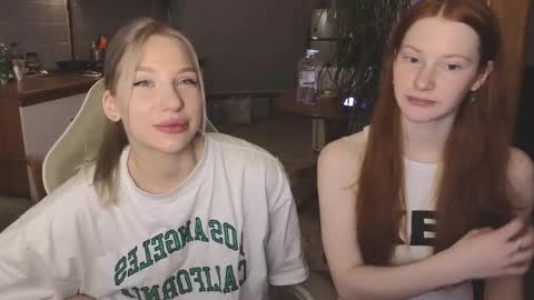 milanaaaa online show from March 6, 1:57 pm