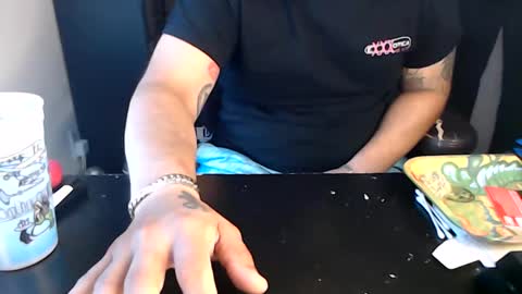 Snapshot of miaking chatting on October 1, 3:33 pm Mark online show from October 1, 3:33 pm