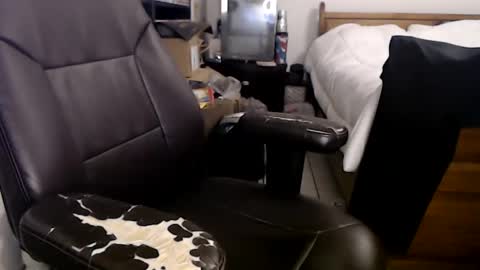 Snapshot of miaking chatting on February 13, 4:54 am Mark online show from February 13, 4:54 am