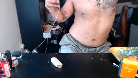 Snapshot of miaking chatting on October 8, 5:30 pm Mark online show from October 8, 5:30 pm