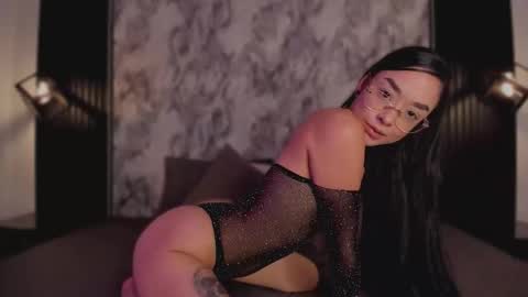 Mia Larouse online show from March 13, 12:03 am