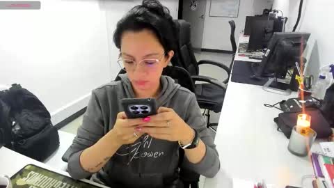 Mia  online show from January 6, 3:10 am