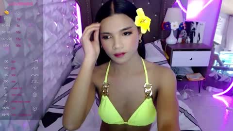 miamalkovax online show from May 24, 1:50 pm