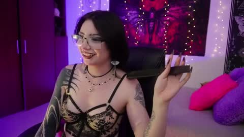 Lili online show from April 7, 4:47 am