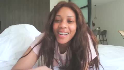 MiaMuffn online show from May 25, 5:41 pm