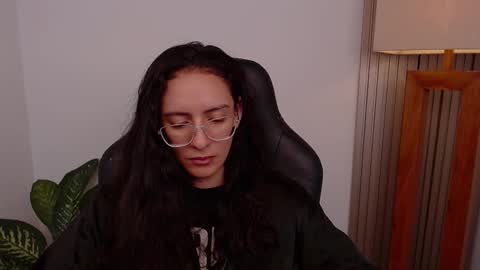 MIAPORTMANN online show from February 24, 7:06 pm