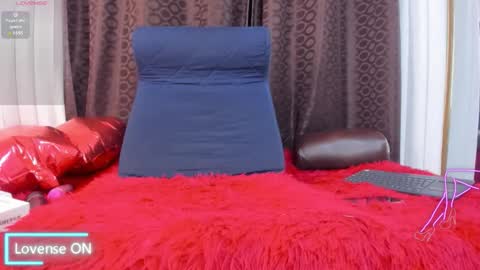 Mia Milf online show from February 7, 12:46 am