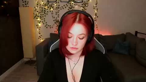 Mia Selene online show from June 18, 1:55 am