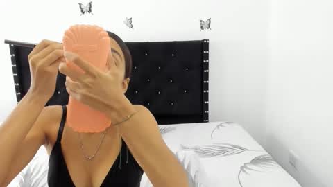 miasexii_69 online show from October 15, 6:53 pm