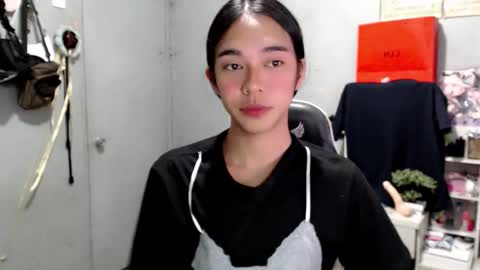 Mia online show from March 17, 8:14 pm