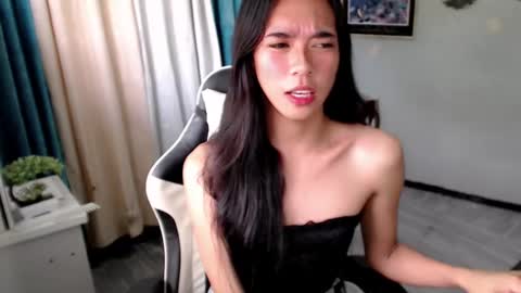 Mia online show from January 24, 11:56 pm