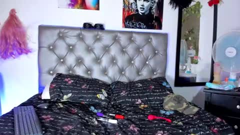 Snapshot of miautena chatting on January 17, 10:23 pm Mariana  online show from January 17, 10:23 pm