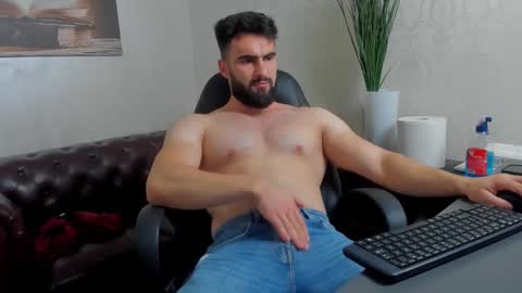 MicahLane online show from October 31, 6:03 am