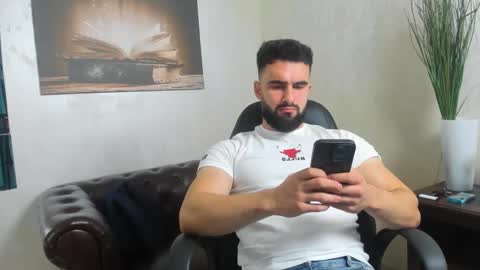 MicahLane online show from October 24, 5:19 am