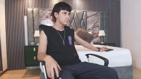 Michael online show from February 3, 7:29 pm