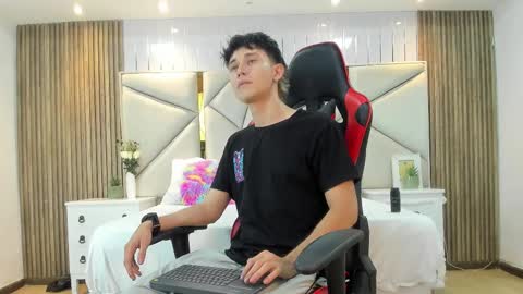 Michael online show from October 10, 10:25 pm