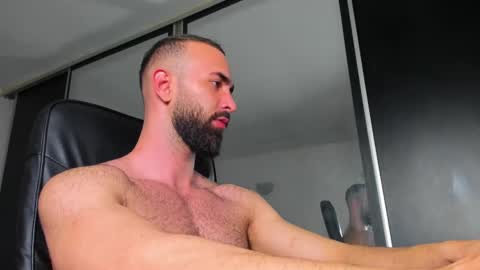 MichaelEvansx online show from March 8, 2:12 am