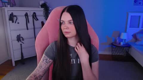 Snapshot of michela_fruet chatting on October 6, 1:01 am Kate online show from October 6, 1:01 am