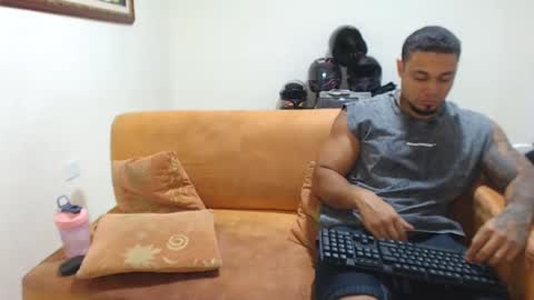 michelle_allen0104 online show from February 24, 3:44 am